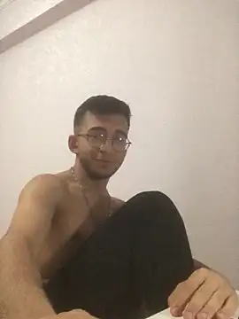 boraaily online show from March 4, 2026, 9:54 pm