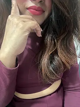 riya sharma11 online show from April 21, 2026, 1:42 am