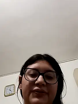 Dahlia-Rose online show from March 2, 2026, 5:08 am