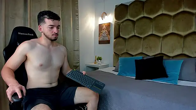 Logan Wolf-js online show from April 5, 2026, 3:20 pm