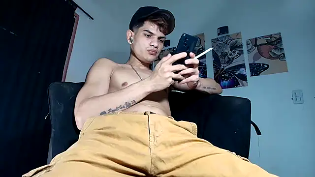 Jesshot bigcock20cm online show from April 6, 2026, 7:37 pm