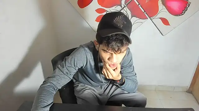 Jesshot bigcock20cm online show from June 6, 2026, 3:44 am