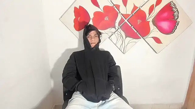 Jesshot bigcock20cm online show from June 12, 2026, 5:17 am