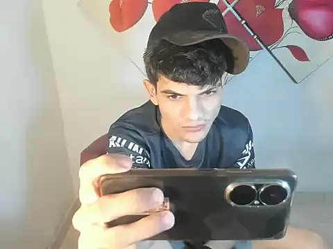 Jesshot bigcock20cm online show from July 27, 2026, 2:40 am