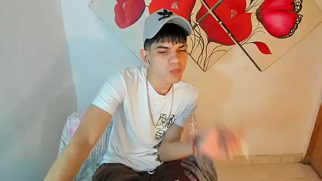 Jesshot bigcock20cm online show from August 4, 2026, 1:53 am