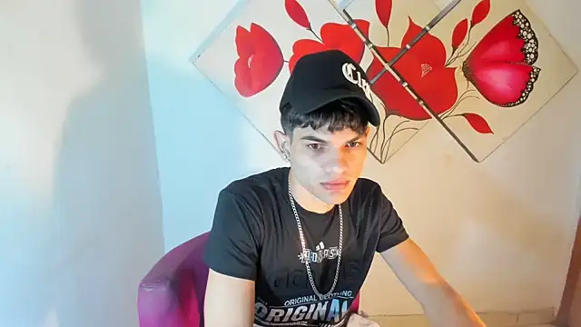 Jesshot bigcock20cm online show from August 9, 2026, 3:34 am