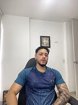 MattiaDupont online show from April 10, 2026, 9:30 pm