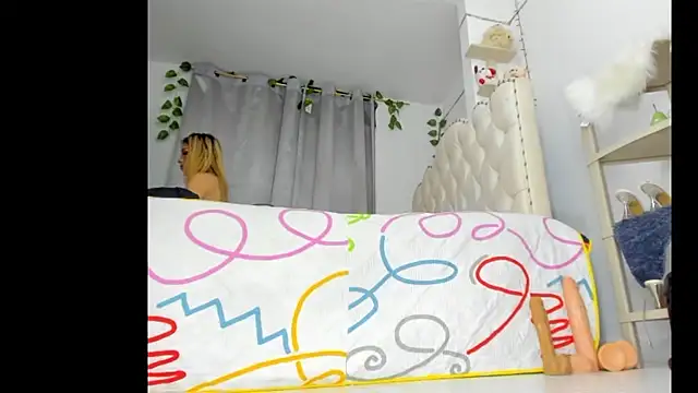 sweet supreme online show from April 7, 2026, 10:42 pm