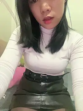 DoliceGirl2k online show from February 18, 2026, 3:02 am