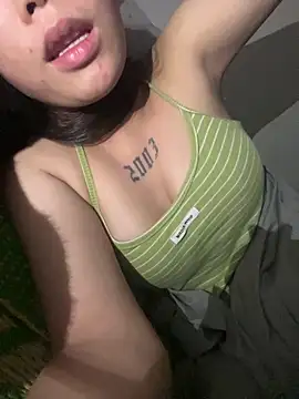 DoliceGirl2k online show from May 1, 2026, 8:13 pm