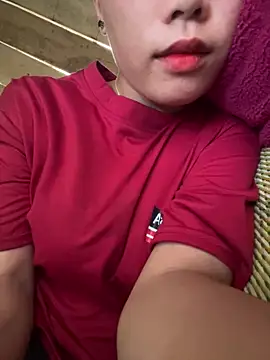 DoliceGirl2k online show from June 6, 2026, 5:23 am