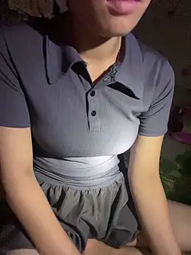 DoliceGirl2k online show from June 12, 2026, 12:37 pm