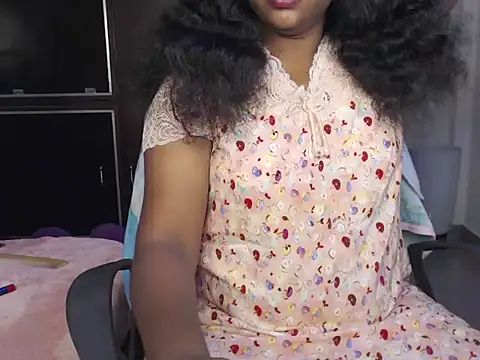 Snapshot of VixenNandhu chatting on July 7, 2026, 5:39 pm VixenNandhu online show from July 7, 2026, 5:39 pm