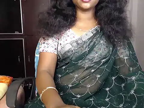 Snapshot of VixenNandhu chatting on July 22, 2026, 4:04 am VixenNandhu online show from July 22, 2026, 4:04 am