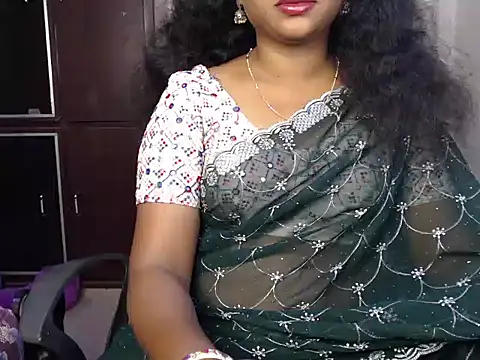 Snapshot of VixenNandhu chatting on July 23, 2026, 4:38 pm VixenNandhu online show from July 23, 2026, 4:38 pm