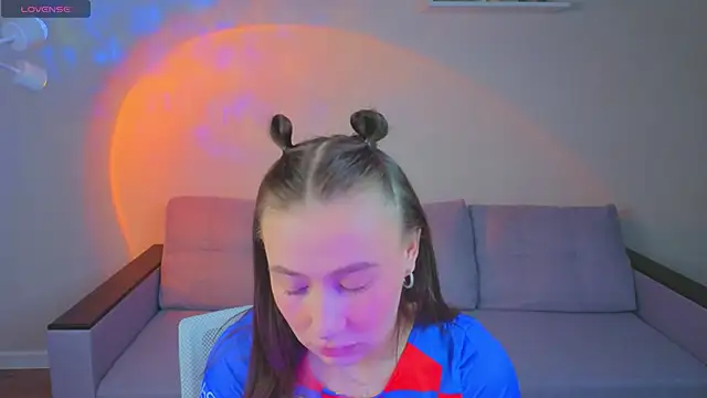  Kiki angel  online show from April 21, 2026, 1:42 am