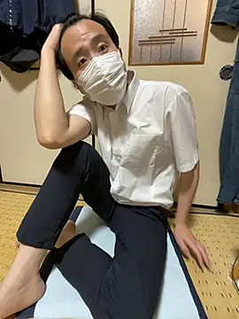 shizuku-kun211 online show from May 17, 2026, 6:55 am