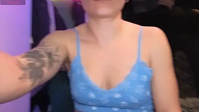 JadeAlexis403 online show from April 14, 2026, 6:47 pm