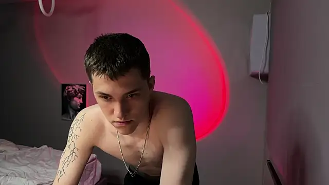 cronck52 online show from April 19, 2026, 7:38 pm