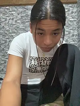 Snapshot of Romie_rous chatting on May 22, 2026, 4:56 pm Romie rous online show from May 22, 2026, 4:56 pm