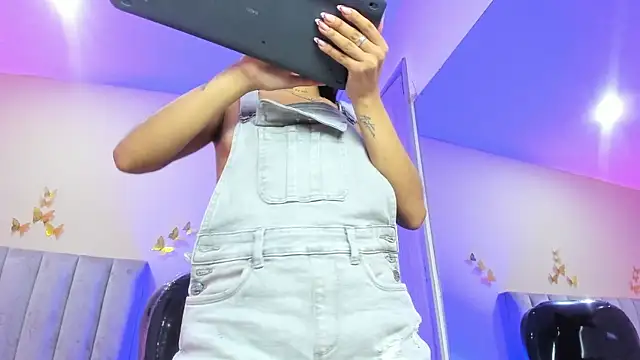 Emma Hearts online show from February 21, 2026, 4:02 am