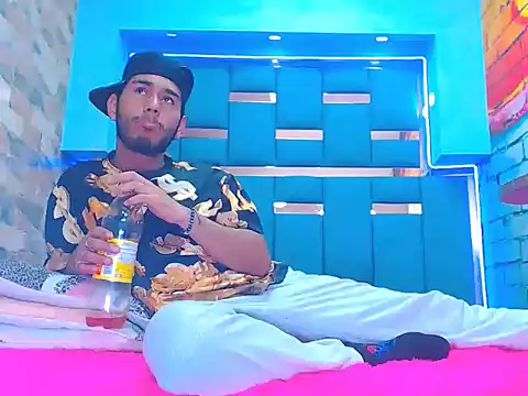 warmNoah online show from March 18, 2026, 8:45 pm