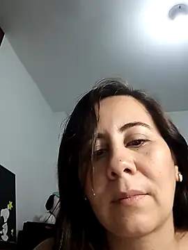 Snapshot of Sophie_Tyler chatting on April 28, 2026, 1:48 am Sophie Tyler online show from April 28, 2026, 1:48 am