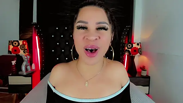 Makeyla Fox  online show from March 4, 2026, 12:00 pm