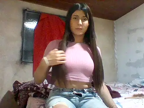 lucyscay  online show from April 2, 2026, 3:48 am