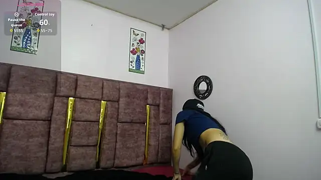 FRANCESCA LOVE  online show from April 12, 2026, 3:00 am