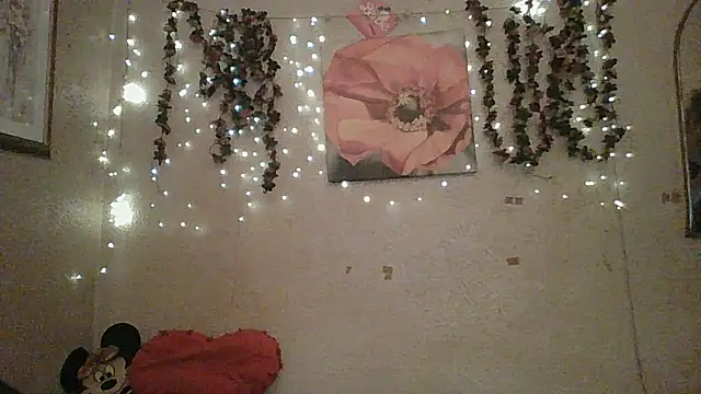 sillymillie4 online show from April 24, 2026, 5:21 am