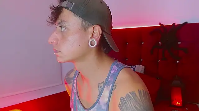 SkinnyDevil12 online show from March 9, 2026, 3:32 am