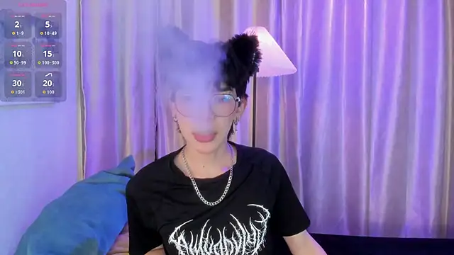 Demian Hush online show from April 23, 2026, 3:08 am