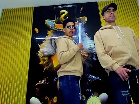 couplehot sex  online show from February 15, 2026, 7:32 pm