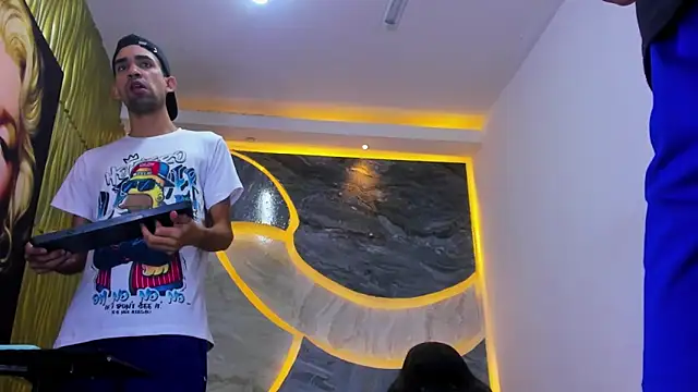 couplehot sex  online show from March 7, 2026, 3:47 am