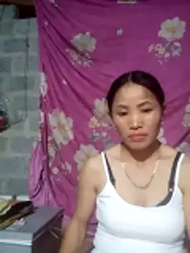 nhynhy11 online show from February 11, 2026, 2:55 pm