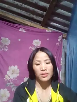 nhynhy11 online show from February 18, 2026, 2:57 pm