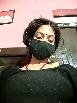 BIG QWEEN NO1 online show from April 12, 2026, 12:15 am