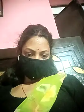 BIG QWEEN NO1 online show from April 24, 2026, 8:06 am