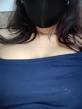 Moody-girl1 online show from February 26, 2026, 5:45 pm