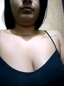 Snapshot of Zoe_Renata chatting on May 3, 2026, 9:59 am Zoe Renata online show from May 3, 2026, 9:59 am