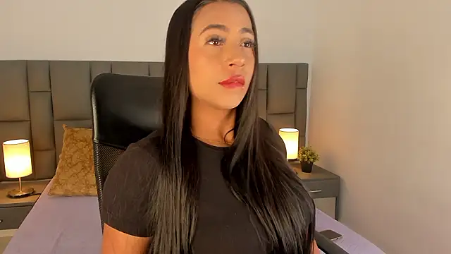 Amelie Belle  online show from March 29, 2026, 6:19 pm