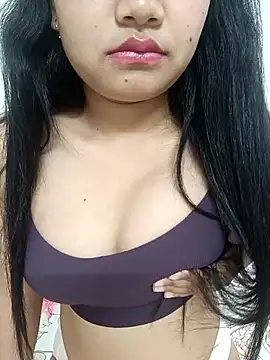 EliraMoon online show from March 2, 2026, 6:04 pm