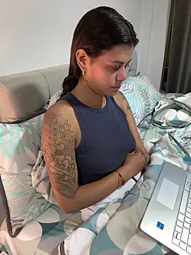 RachelWeisz  online show from April 20, 2026, 10:29 am