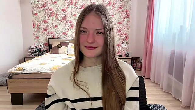 Snapshot of Milayouknow chatting on February 8, 2026, 8:18 am Milayouknow online show from February 8, 2026, 8:18 am