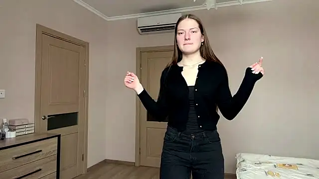 Snapshot of Milayouknow chatting on February 23, 2026, 6:22 am Milayouknow online show from February 23, 2026, 6:22 am