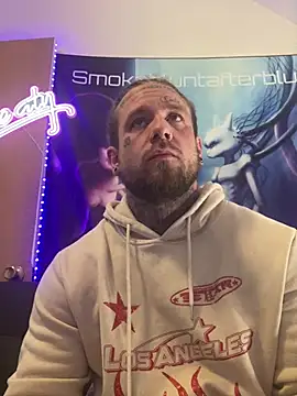 Smokebluntafterblunt online show from April 21, 2026, 12:11 pm