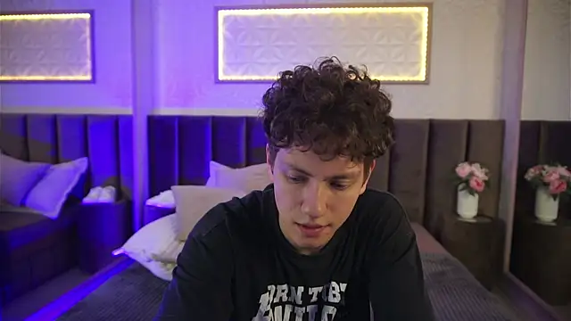 StefanBev online show from April 21, 2026, 2:51 am