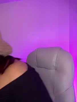 Wen 01 online show from February 12, 2026, 11:27 am