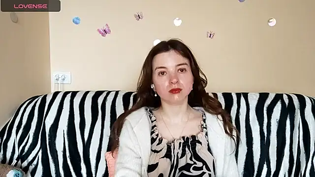 LanitaHemple online show from April 21, 2026, 1:17 pm